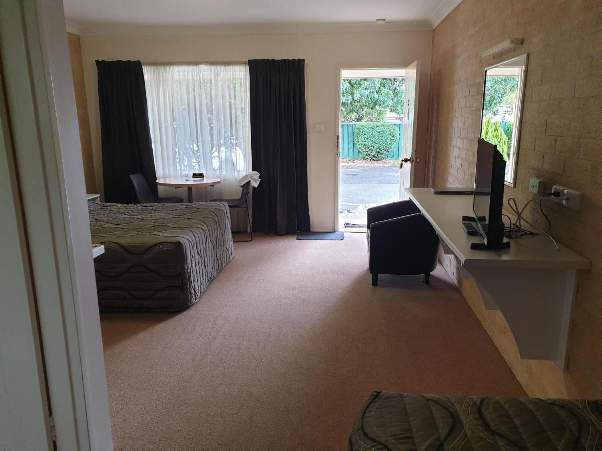 Blayney Central Motel Exteriör bild