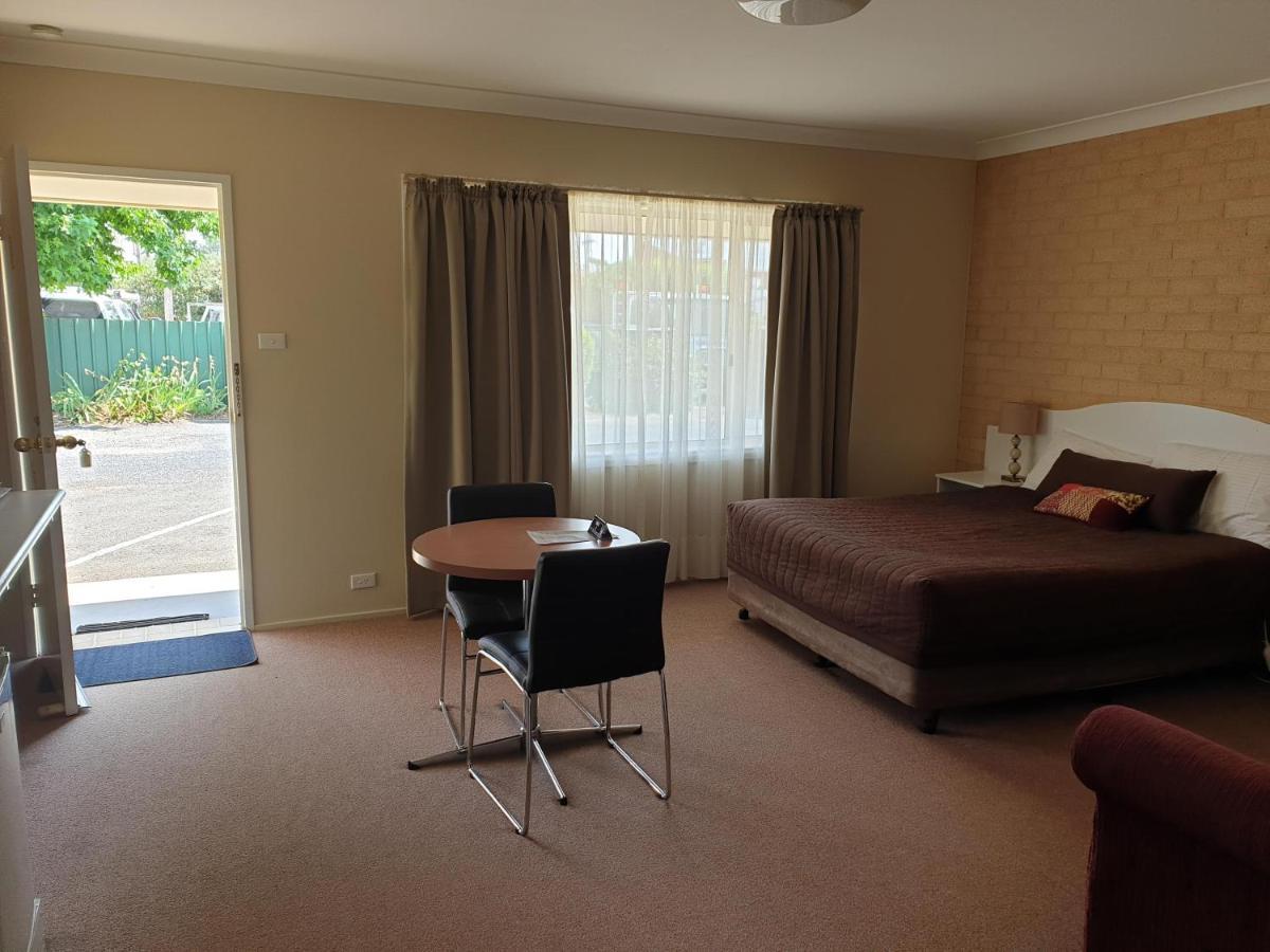 Blayney Central Motel Exteriör bild