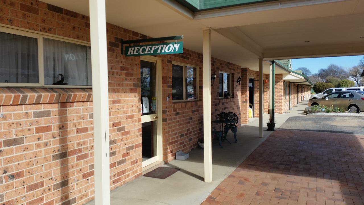 Blayney Central Motel Exteriör bild